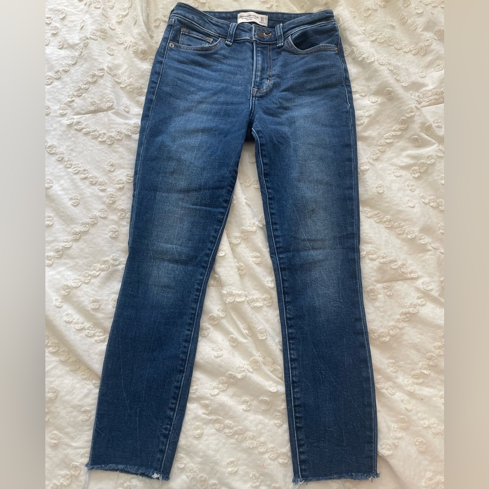 Abercrombie the super skinny ankle mid rise jean